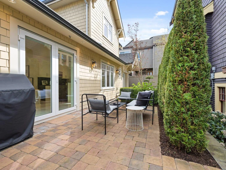 2421 W 5th Avenue, Vancouver, BC, V6K 1S7 - 14