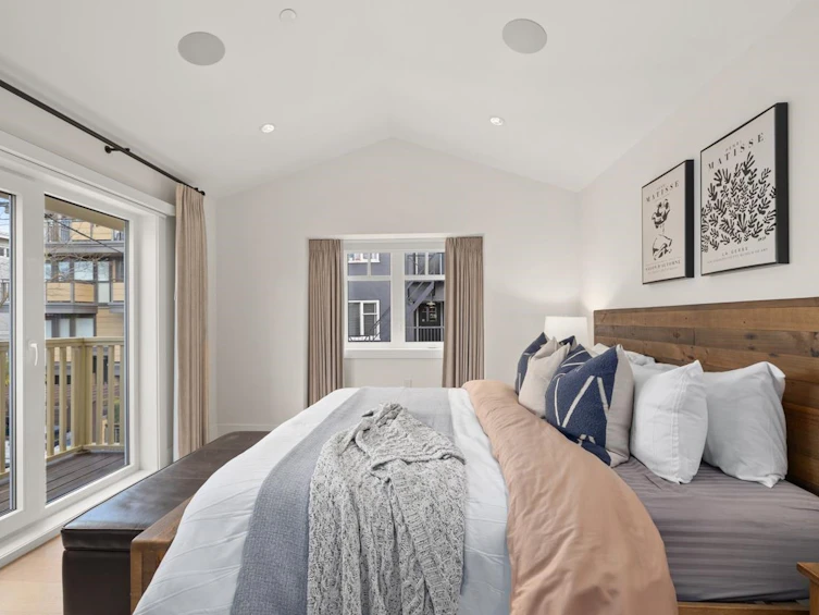 2421 W 5th Avenue, Vancouver, BC, V6K 1S7 - 18