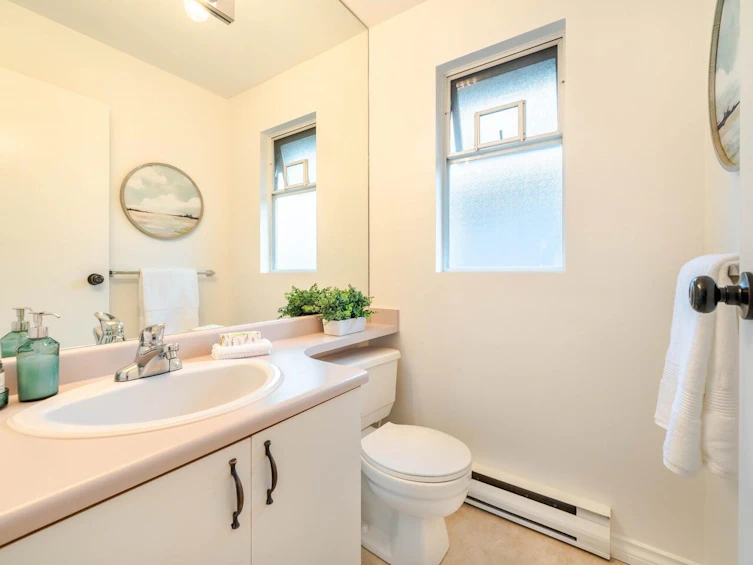 5-43 E 20th Avenue, Vancouver, BC, V5V 5C6 - 16