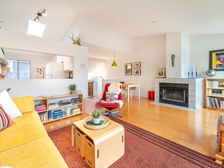 5-43 E 20th Avenue, Vancouver, BC, V5V 5C6 - 3