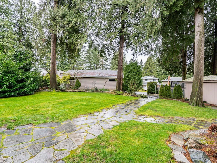 8833 Delcrest Drive, Delta, BC, V4C 3Z5 - 32