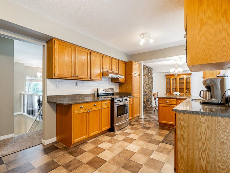 8833 Delcrest Drive, Delta, BC, V4C 3Z5 - 9