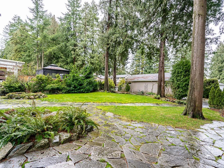 8833 Delcrest Drive, Delta, BC, V4C 3Z5 - 31
