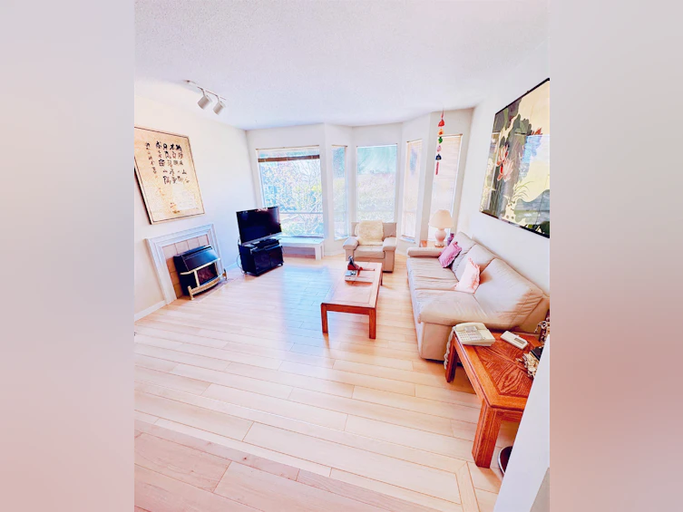 5-220 E Keith Road, North Vancouver, BC, V7L 1V5