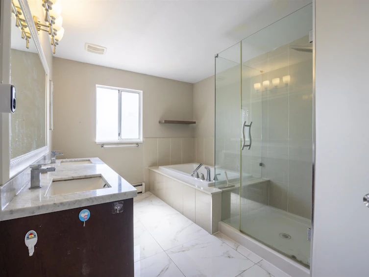5500 Westminster Highway, Richmond, BC, V7C 1C1 - 31