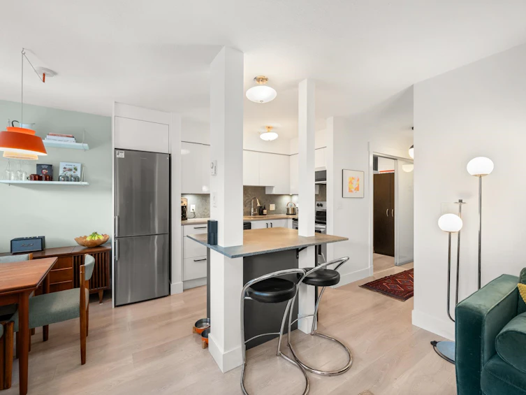 105-2133 Dundas Street, Vancouver, BC, V5L 1J7 - 2
