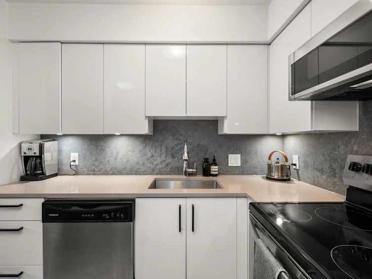 105-2133 Dundas Street, Vancouver, BC, V5L 1J7 - 13
