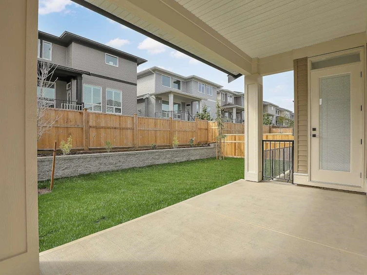 19672 75 Avenue, Langley, BC, V2Y 3R9 - 40