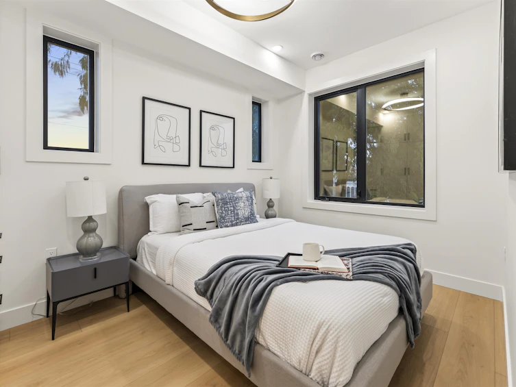 1233 E 37th Avenue, Vancouver, BC, V5W 3N9 - 13