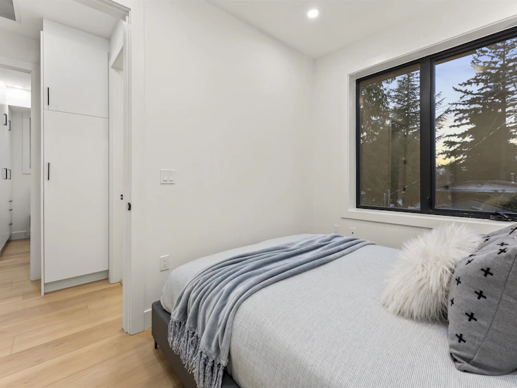 1233 E 37th Avenue, Vancouver, BC, V5W 3N9 - 17