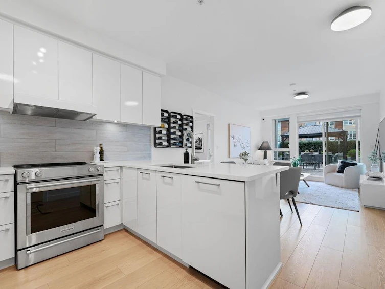 209-711 W 14th Street, North Vancouver, BC, V7M 3E8 - 4