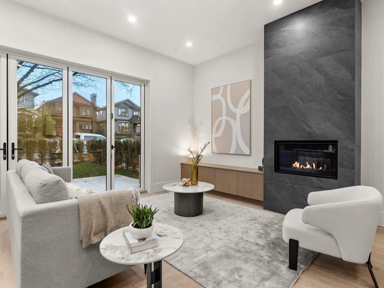 1-39 W 22nd Avenue, Vancouver, BC, V5Y 2E9 - 3