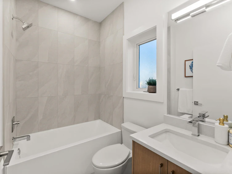 1-39 W 22nd Avenue, Vancouver, BC, V5Y 2E9 - 14