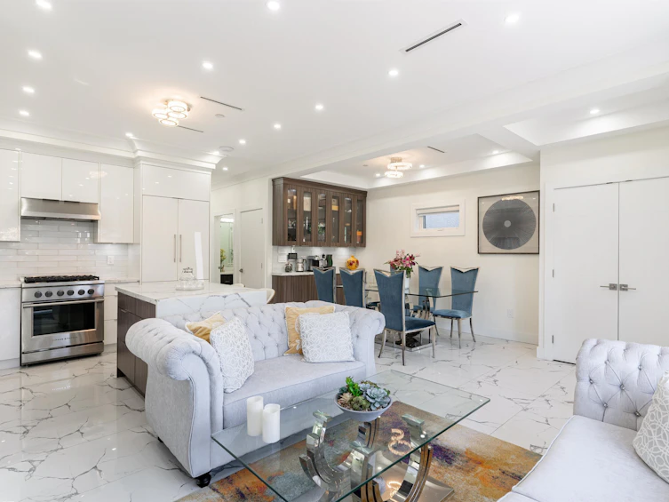 1265 E 26th Avenue, Vancouver, BC, V5V 2J9 - 4
