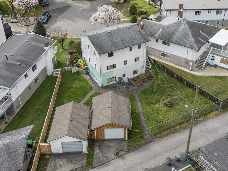 3324 Winlaw Place, Vancouver, BC, V5M 3G4 - 14