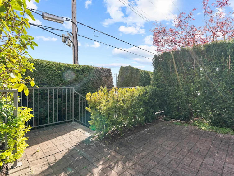 102-1220 Fir Street, Surrey, BC, V4B 4B1 - 4