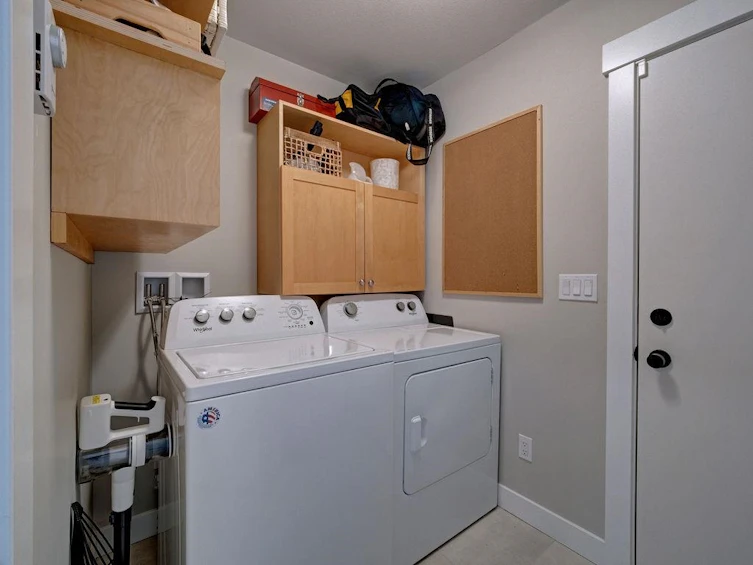 6078 Kingbird Avenue, Sechelt, BC, V7Z 0S4 - 30