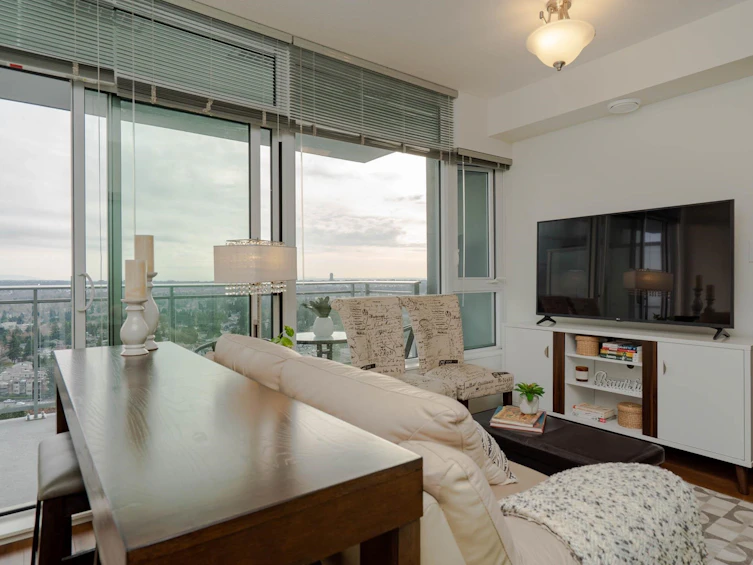 2907-13308 Central Avenue, Surrey, BC, V3T 0M4 - 3