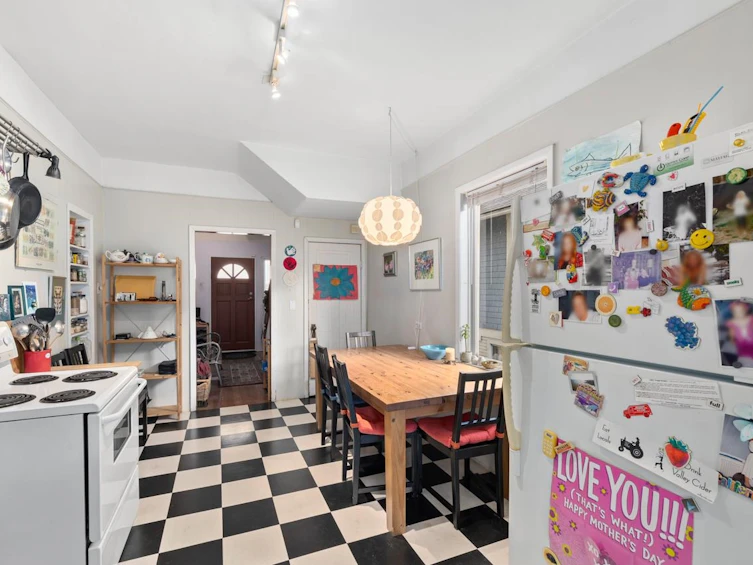 1264 E 17th Avenue, Vancouver, BC, V5V 1C6 - 10