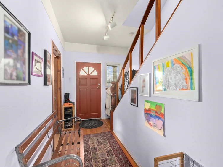 1264 E 17th Avenue, Vancouver, BC, V5V 1C6 - 4