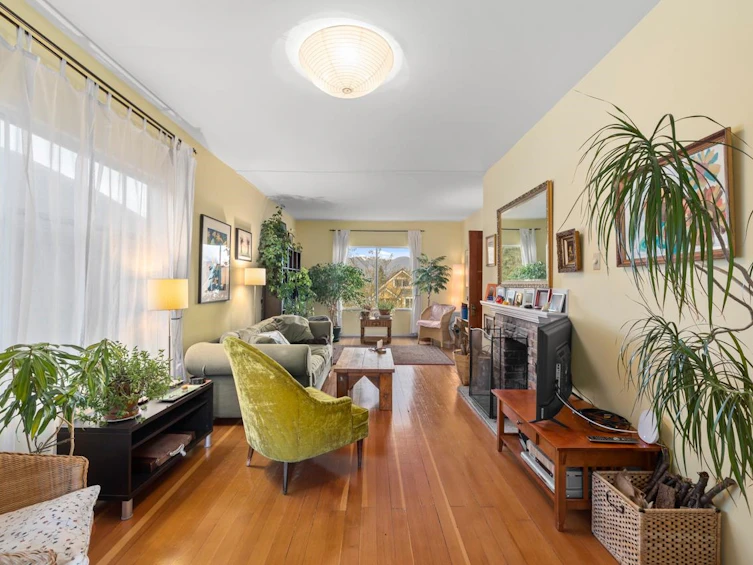 1264 E 17th Avenue, Vancouver, BC, V5V 1C6 - 8