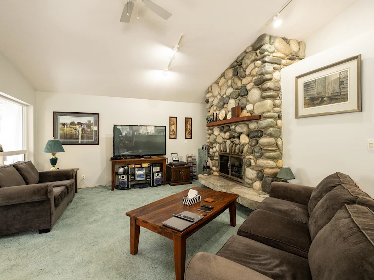 12599 Chris Way, Pender Harbour Egmont, BC, V0N 2H1 - 4