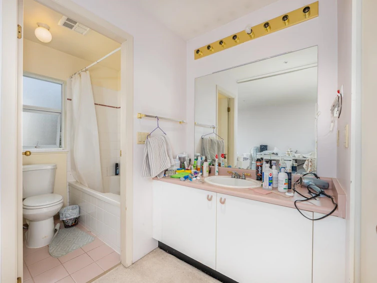 302-8300 General Currie Road, Richmond, BC, V6Y 3X1 - 12