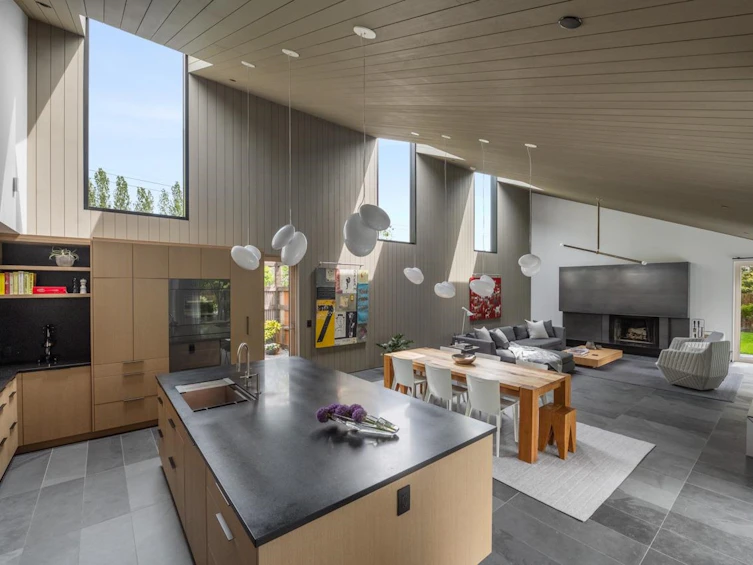 6975 Prescott Street, Vancouver, BC, V6N 1N2 - 4