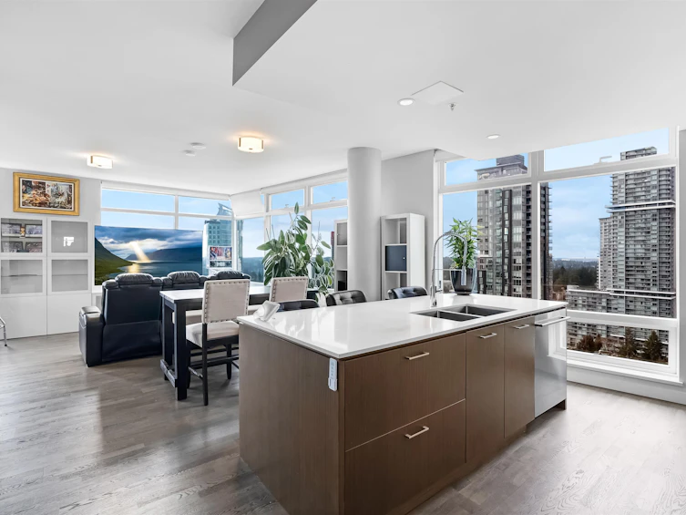 2506-13495 Central Avenue, Surrey, BC, V3T 0K2 - 2