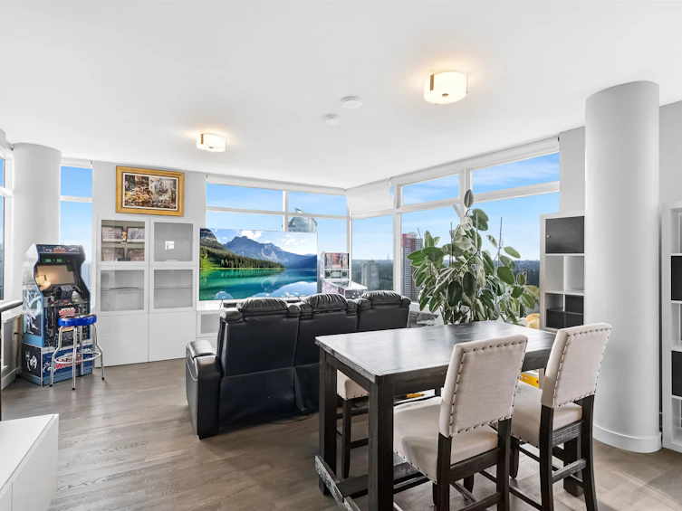 2506-13495 Central Avenue, Surrey, BC, V3T 0K2 - 5