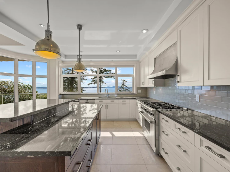 14032 Terry Road, Surrey, BC, V4B 1A2 - 14
