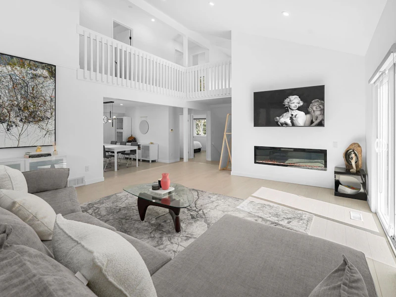2045 Kirkstone Road, North Vancouver BC