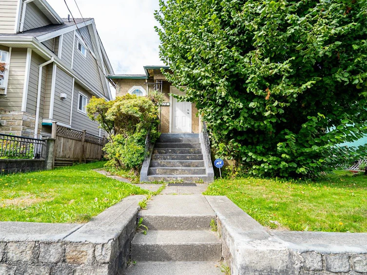 3315 Knight Street, Vancouver, BC, V5N 3K7 - 23