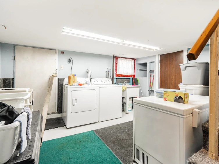 3315 Knight Street, Vancouver, BC, V5N 3K7 - 14