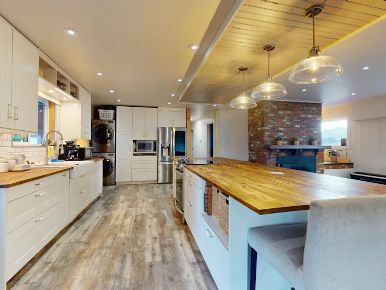 884 Erickson Road, Pemberton, BC, V0N 2L2 - 9