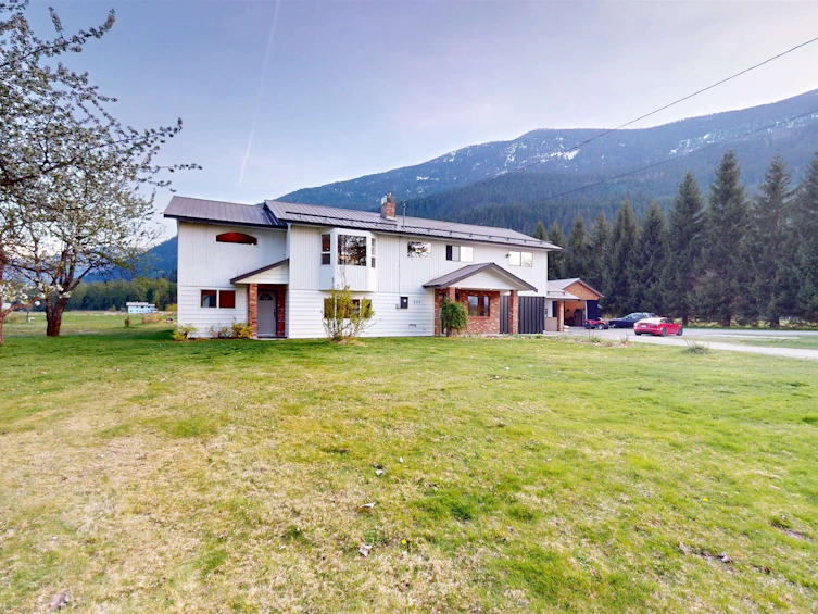 884 Erickson Road, Pemberton, BC, V0N 2L2 - 3