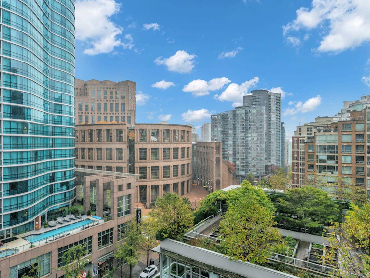 906-480 Robson Street, Vancouver, BC, V6B 1S1 - 2