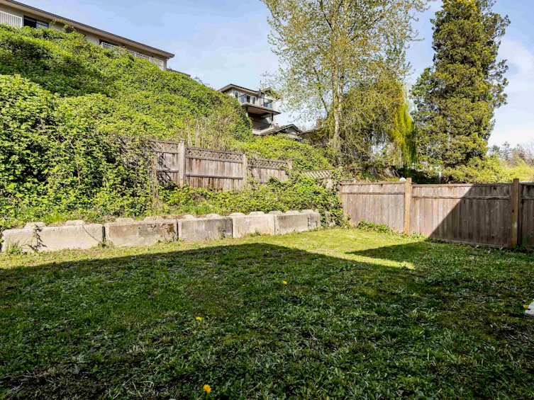 32927 3 Avenue, Mission, BC, V2V 1N2 - 35
