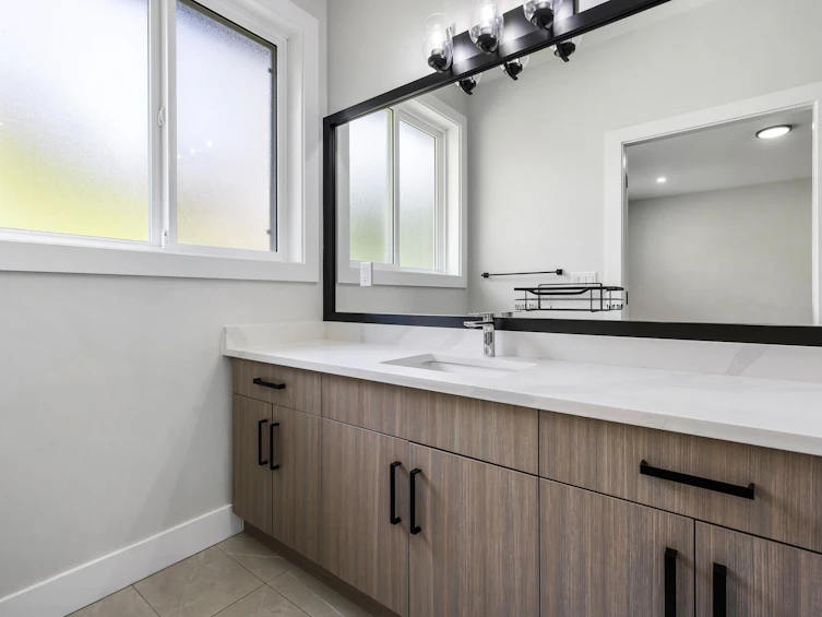 32927 3 Avenue, Mission, BC, V2V 1N2 - 25