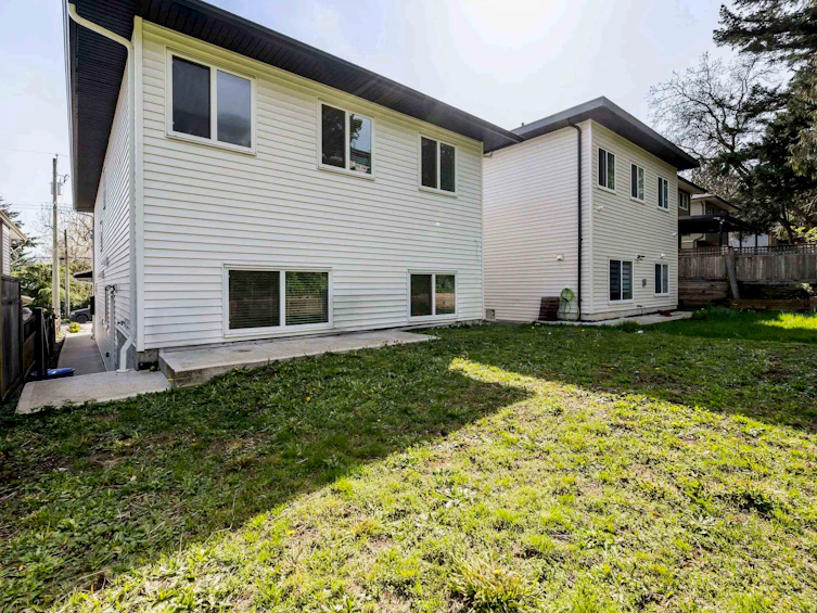 32927 3 Avenue, Mission, BC, V2V 1N2 - 36