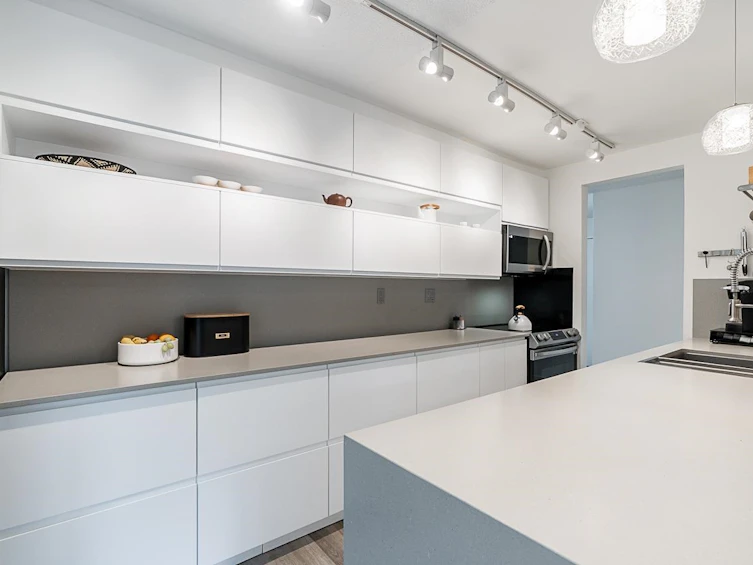 105-2480 W 3rd Avenue, Vancouver, BC, V6K 1L8 - 6