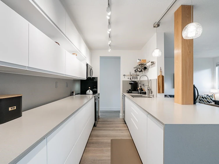 105-2480 W 3rd Avenue, Vancouver, BC, V6K 1L8 - 7