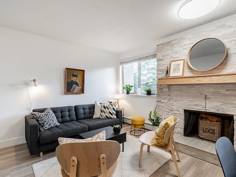 105-2480 W 3rd Avenue, Vancouver, BC, V6K 1L8 - 9