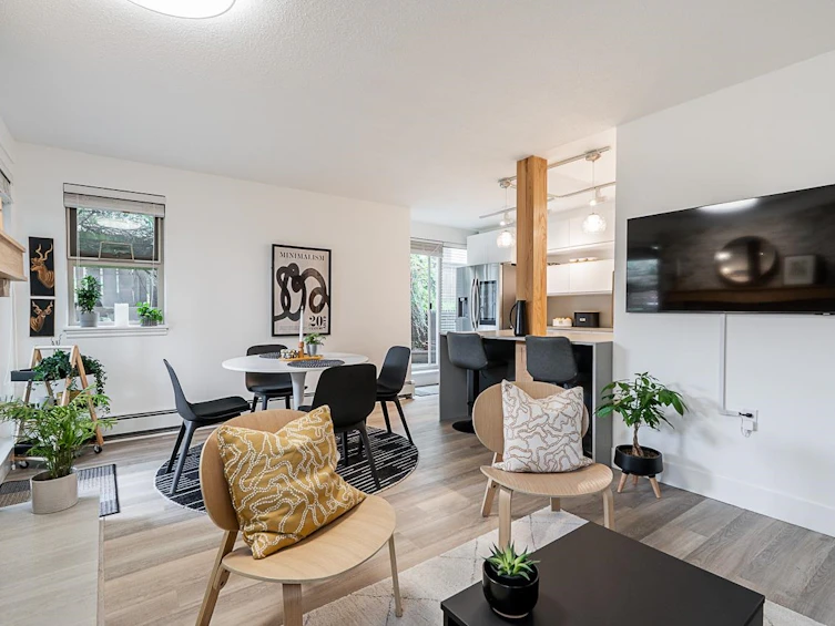 105-2480 W 3rd Avenue, Vancouver, BC, V6K 1L8 - 10