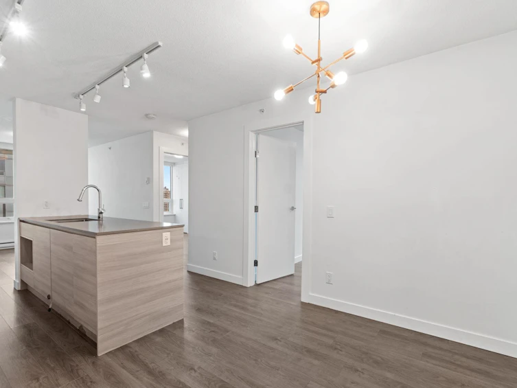 1409-908 Quayside Drive, New Westminster, BC, V3M 0L4 - 4