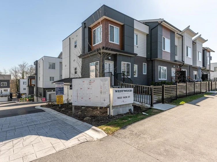 51-9652 162a Street, Surrey, BC, V4N 2E4 - 2
