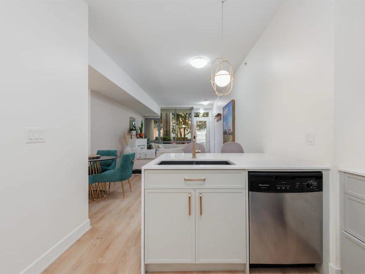 589 W 7th Avenue, Vancouver, BC, V5Z 1B4 - 12