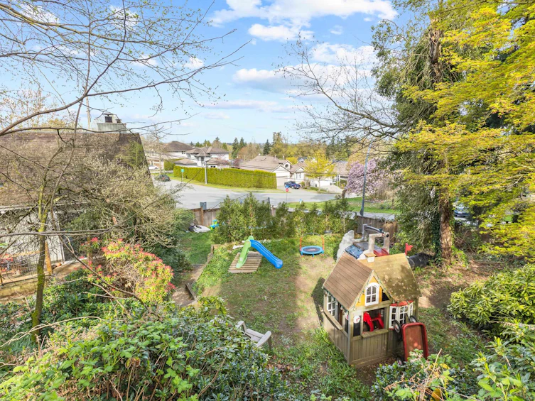 3238 Saddle Street, Abbotsford, BC, V2S 4X3 - 32