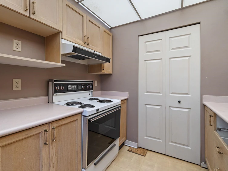 424-1150 Quayside Drive, New Westminster, BC, V3M 6E1 - 24