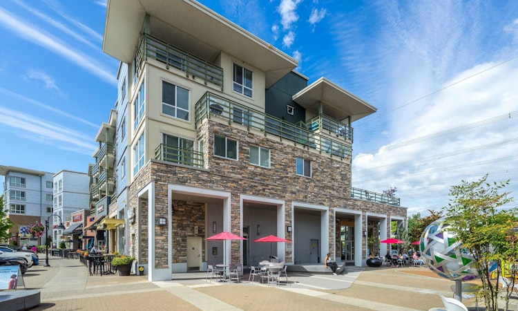 302-15775 Croydon Drive